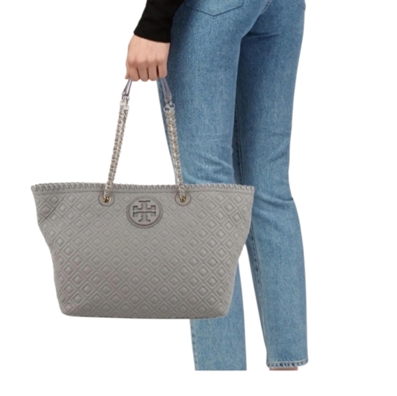 Tory Burch Quilted Shoulder Bag in Cream - Picture 2 of 16
